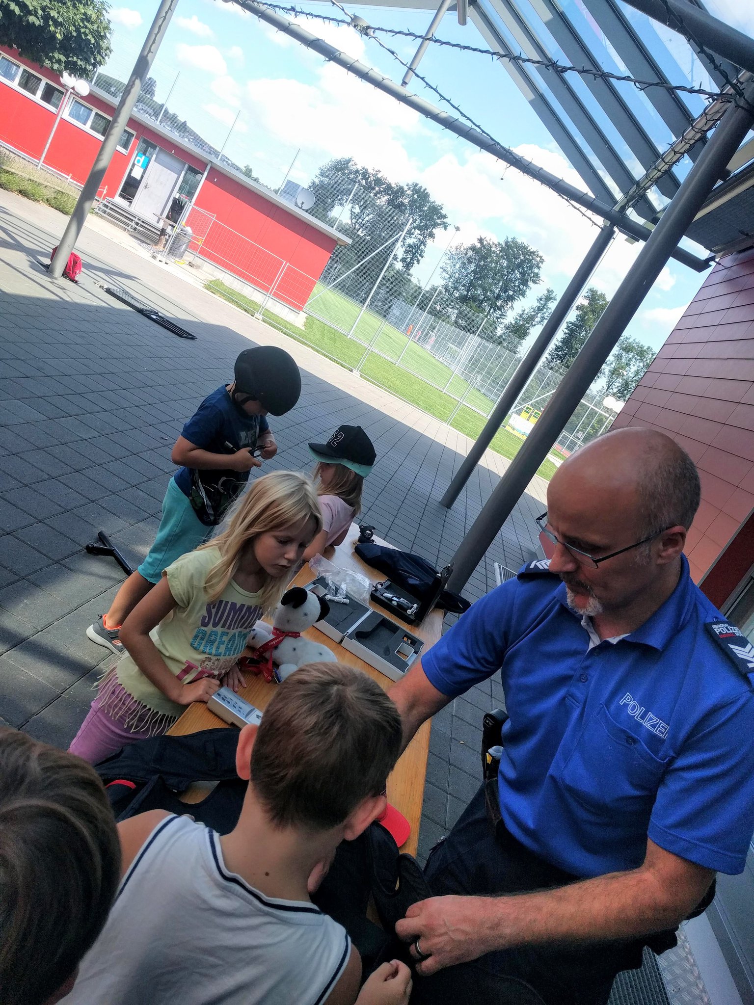 Polizei - dein Freund und Helfer