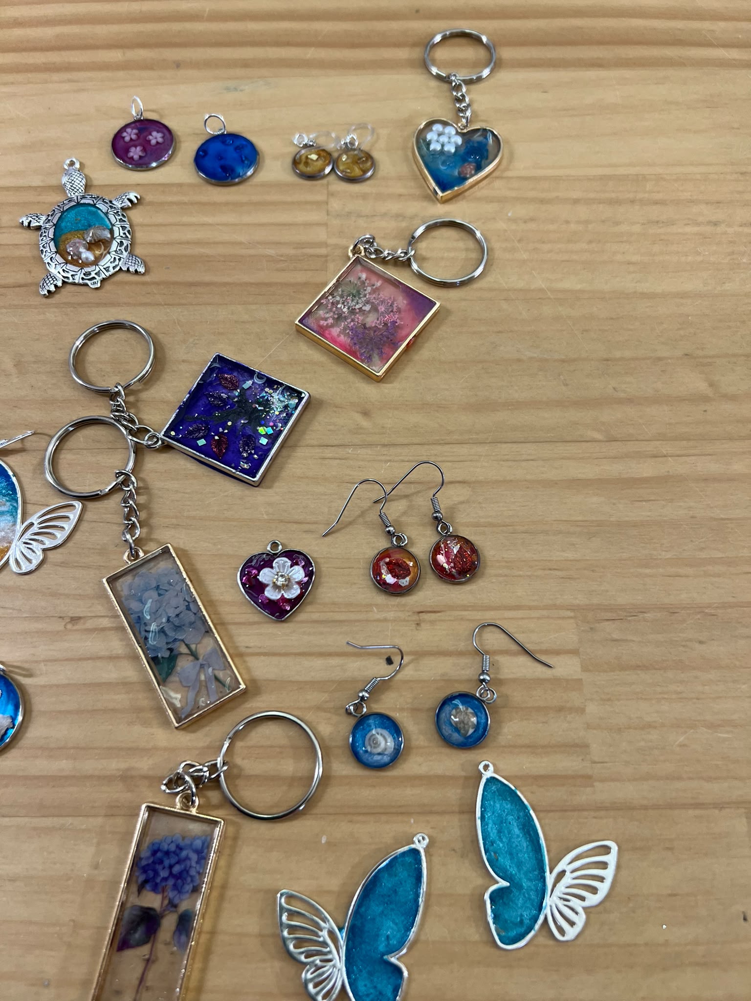 Schmuck aus UV Epoxitharz
