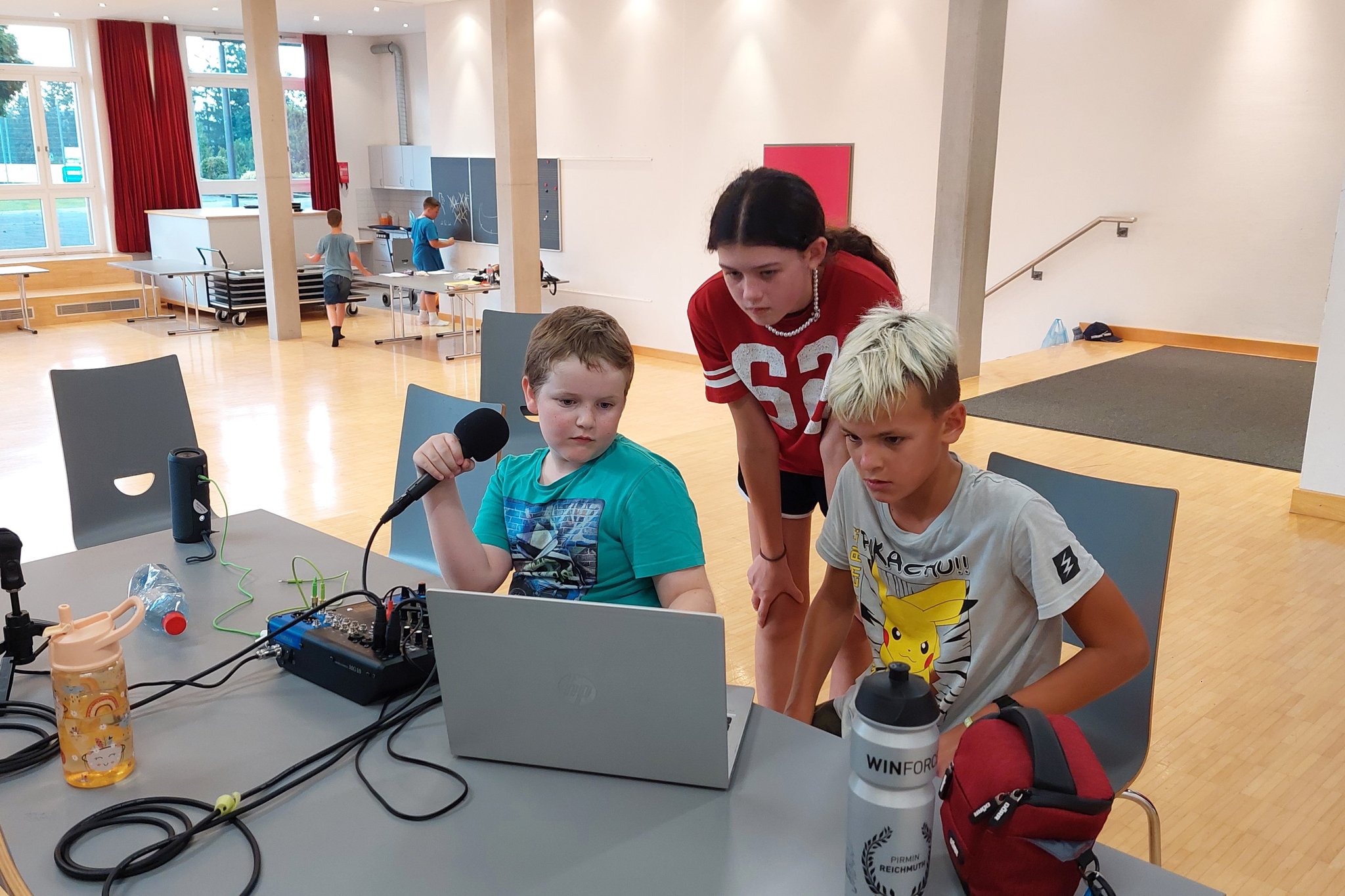 Achtung, wir machen Radio