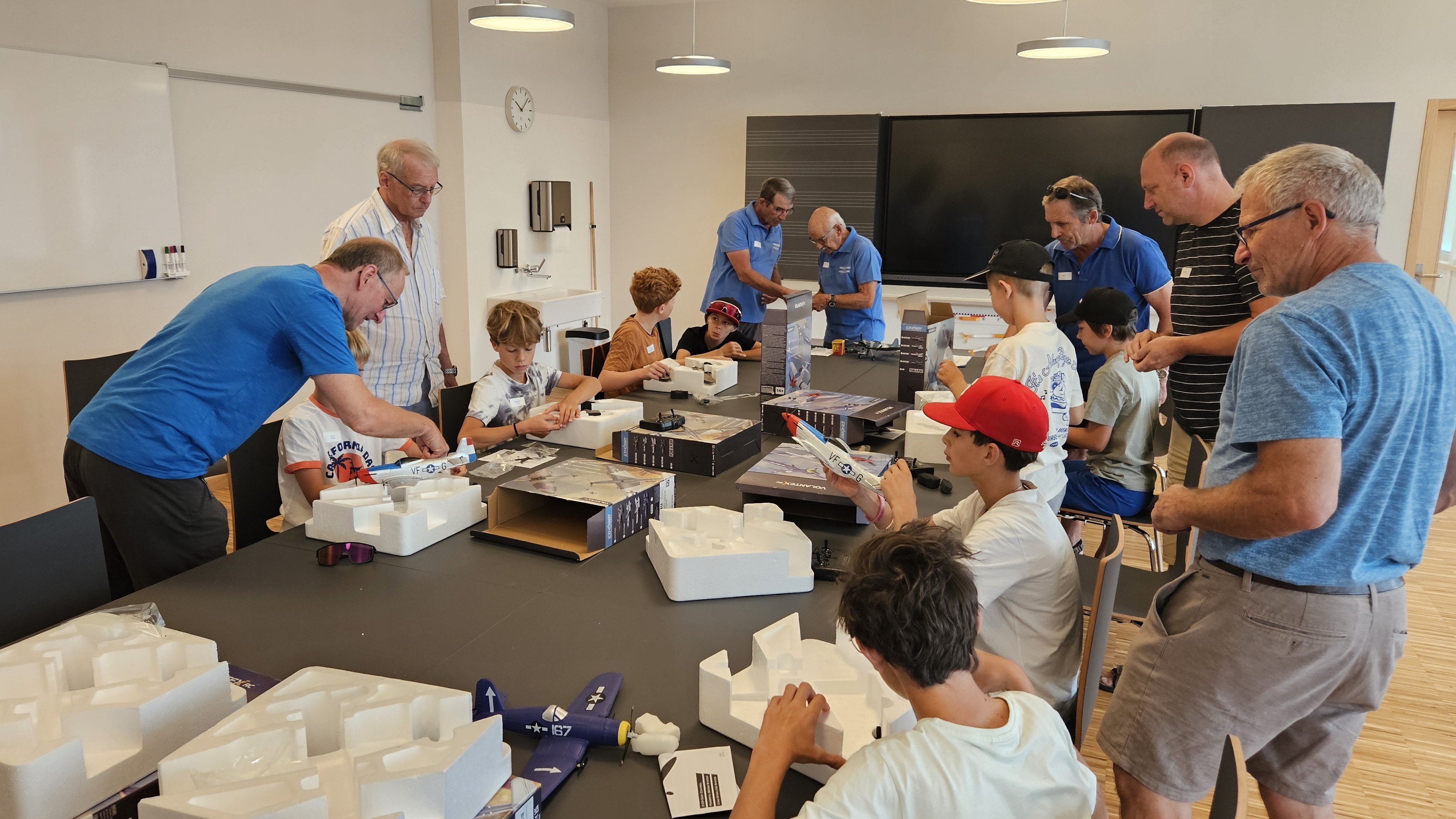 Modelflugzeug bauen und fliegen