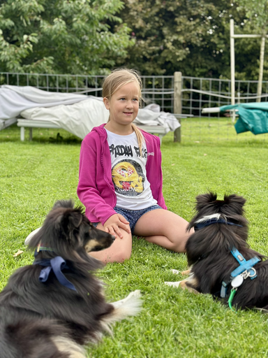 Kind und Hund 2